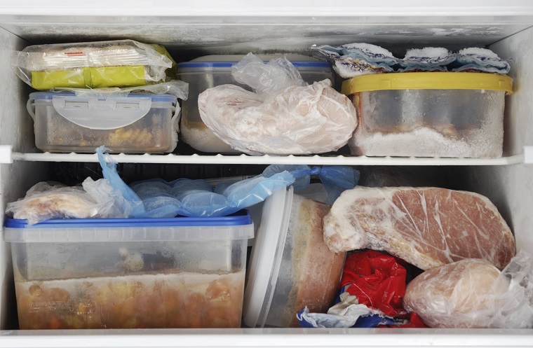 Tủ lạnh đầy ắp thức ăn
